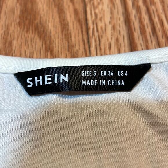 Thin white crop tank top - Picture 2 of 5